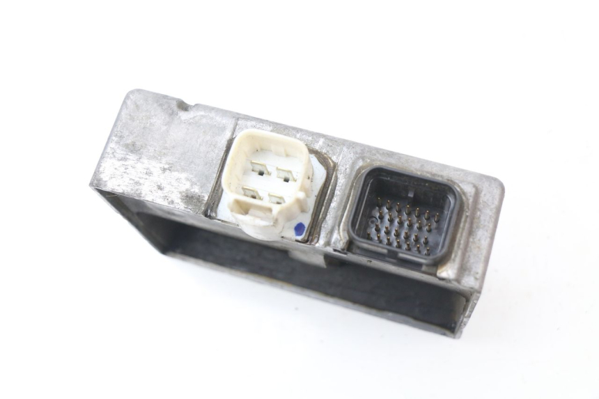 photo de ELECTRICAL RELAY SUZUKI BURGMAN 650 (2002 - 2004) - Technical close-up