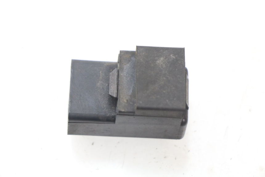 photo de ELECTRIC RELAY SUZUKI BURGMAN 125 (2007 - 2014) - Zoom on usage condition