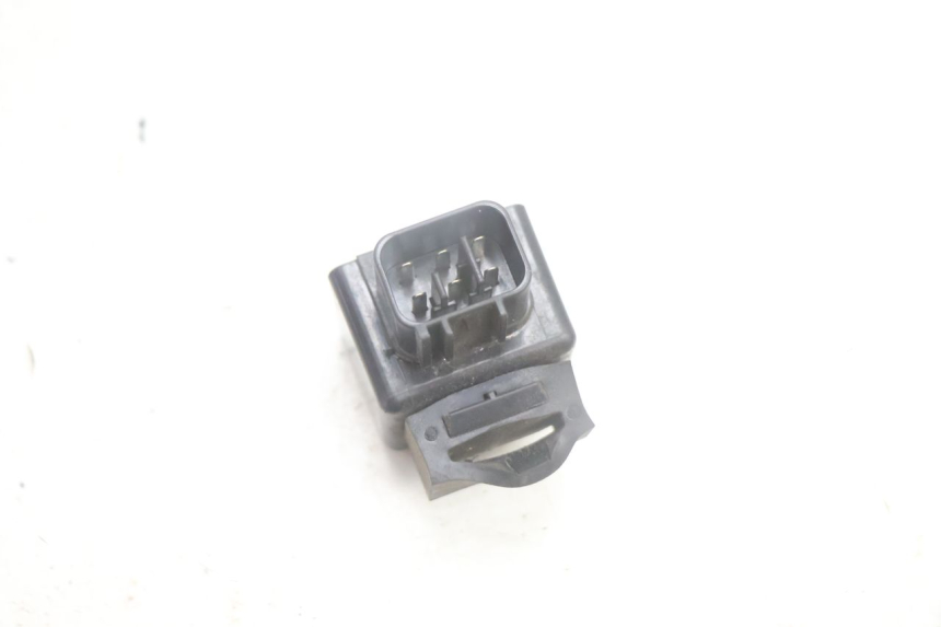 photo de RELAY SUZUKI BURGMAN EXECUTIVE ABS 650 (2006 - 2012) - Alternative perspective