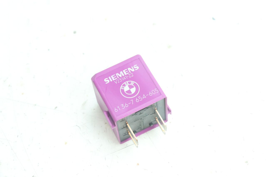 photo de ELECTRICAL RELAY BMW C1 125 (2000 - 2003) - Component detail