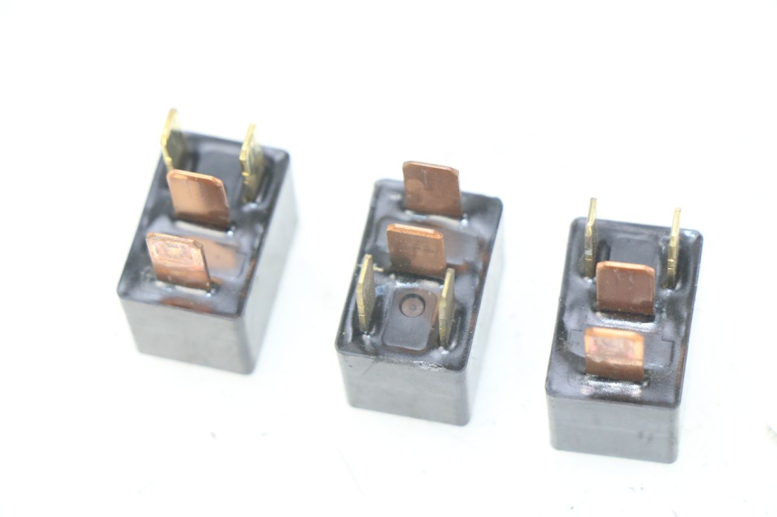 photo de RELAY HONDA CBRF CBR-F PC41 600 (2011 - 2013) - Zoom on usage condition