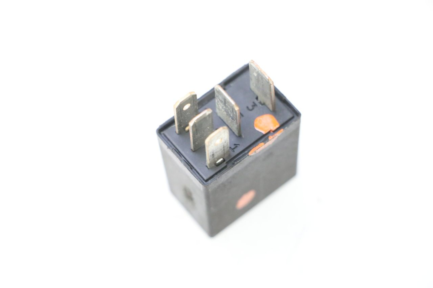 photo de ELECTRICAL RELAY PEUGEOT CITYSTAR 2T 50 (2018 - 2021) - Zoom on usage condition