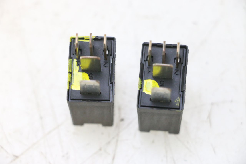 photo de ELECTRICAL RELAY PEUGEOT CITYSTAR 125 (2011 - 2017) - Alternative perspective