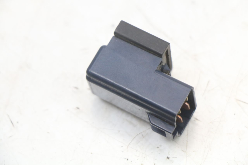 photo de ELECTRICAL RELAY YAMAHA CYGNUS X 125 (2004 - 2007) - Alternative perspective
