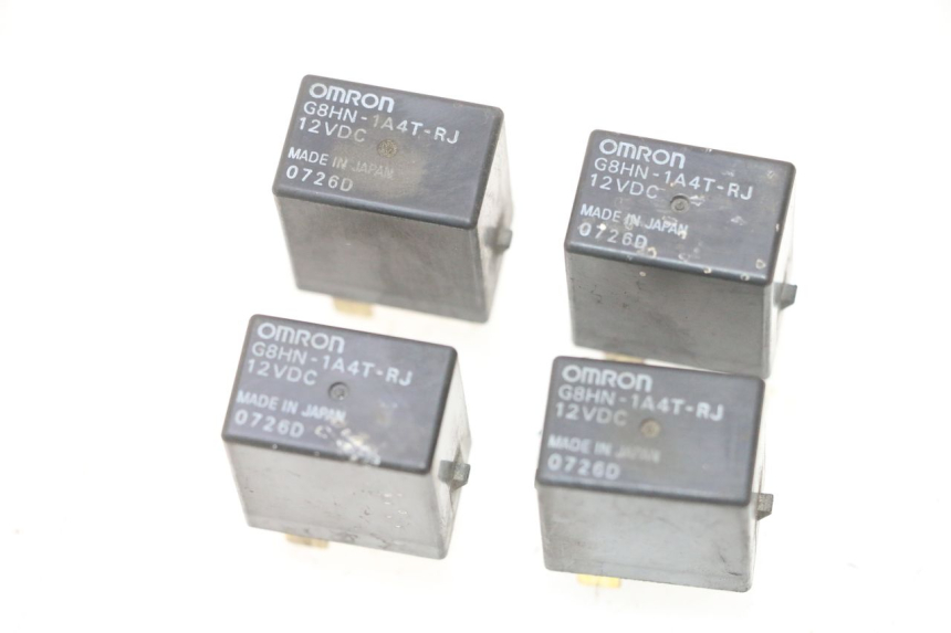 photo de ELECTRICAL RELAY HONDA FES PANTHEON 125 (2003 - 2007) - Main view