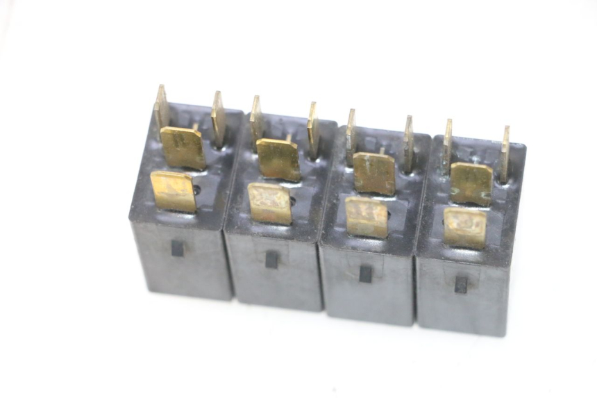 photo de ELECTRICAL RELAY HONDA FES PANTHEON 125 (2003 - 2007) - Component detail