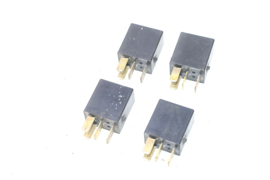 photo de ELECTRICAL RELAY HONDA FES PANTHEON 125 (2003 - 2007) - Zoom on usage condition