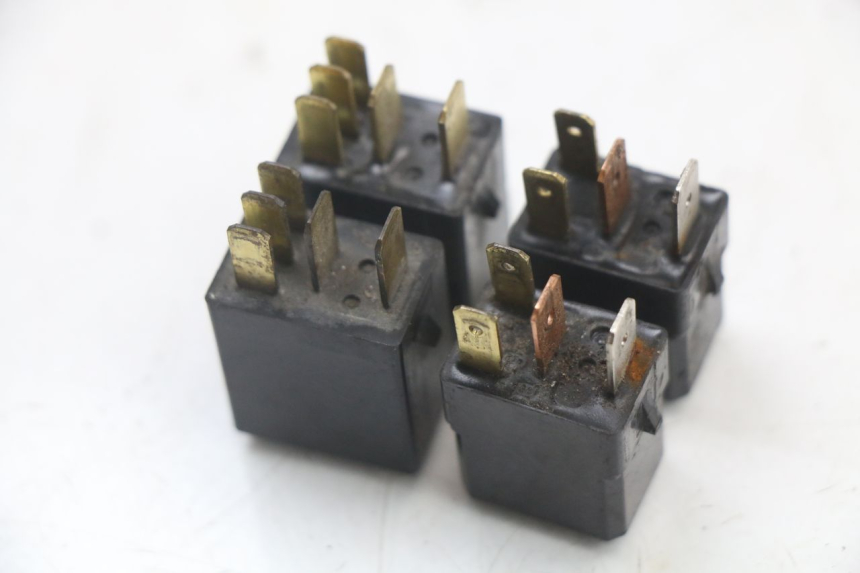 photo de ELECTRICAL RELAY YAMAHA FJR ABS 1300 (2006 - 2012) - Component detail
