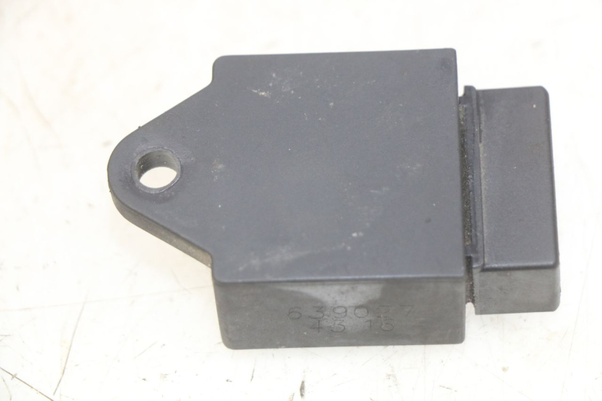 photo de ELECTRICAL RELAY PIAGGIO FLY 2T 50 (2004 - 2017) - Zoom on usage condition