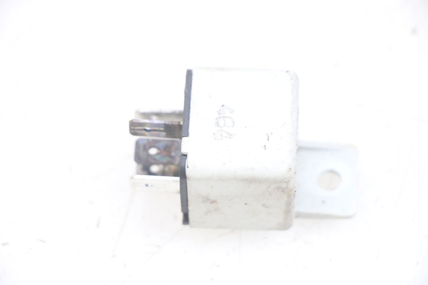photo de ELECTRICAL RELAY PIAGGIO FLY 125 (2005 - 2012) - Component detail