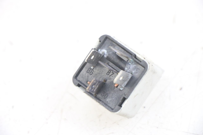 photo de ELECTRICAL RELAY PIAGGIO FLY 125 (2005 - 2012) - Zoom on usage condition