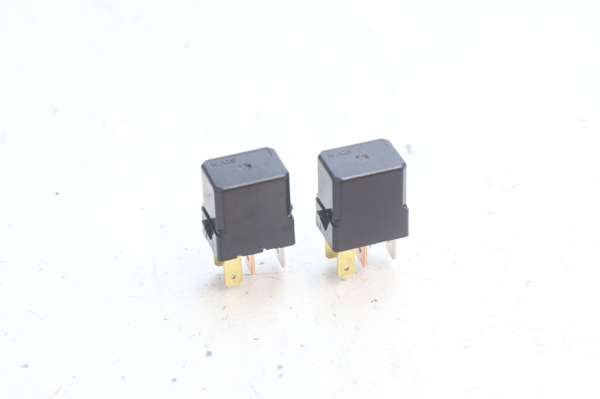 photo de RELAY YAMAHA FZ8 800 (2010 - 2016) - Alternative perspective