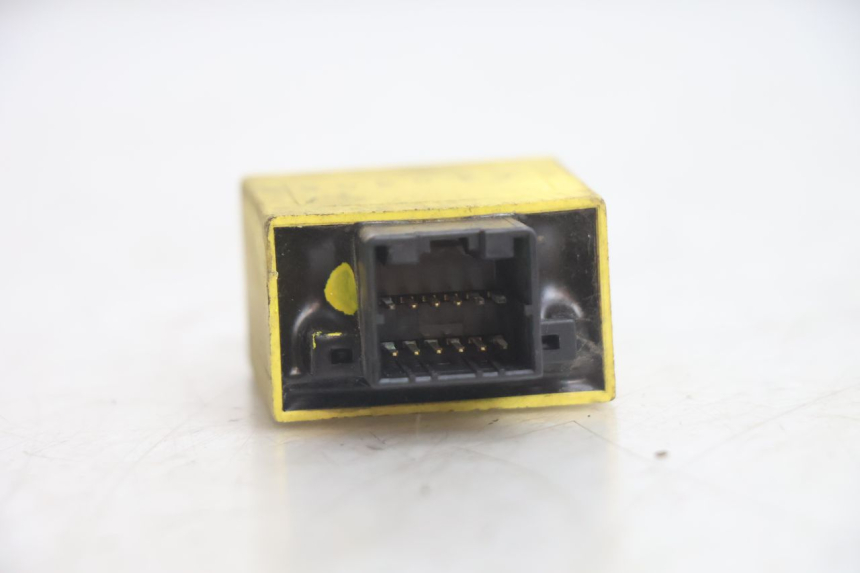 photo de ELECTRICAL RELAY GILERA GP 800 (2007 - 2013) - Technical close-up