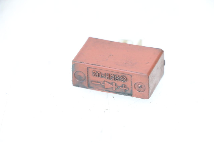 photo de RELAY KAWASAKI GPX F ZX750F 750 (1986 - 1990) - Main view