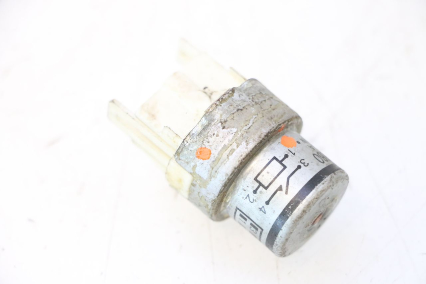 photo de RELAY KAWASAKI GPX F ZX750F 750 (1986 - 1990) - Component detail