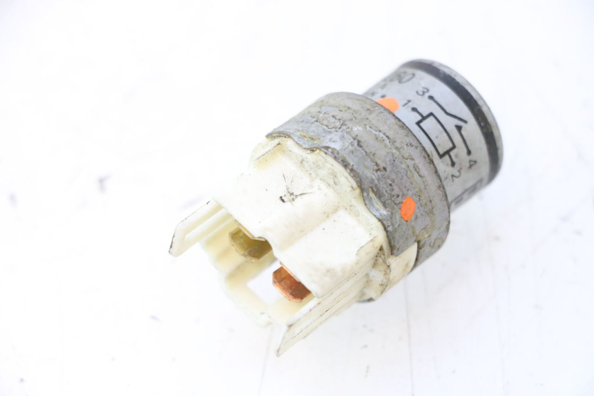 photo de RELAY KAWASAKI GPX F ZX750F 750 (1986 - 1990) - Zoom on usage condition