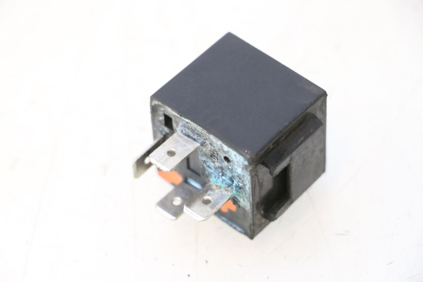 photo de RELAY KAWASAKI GPX F ZX750F 750 (1986 - 1990) - Component detail