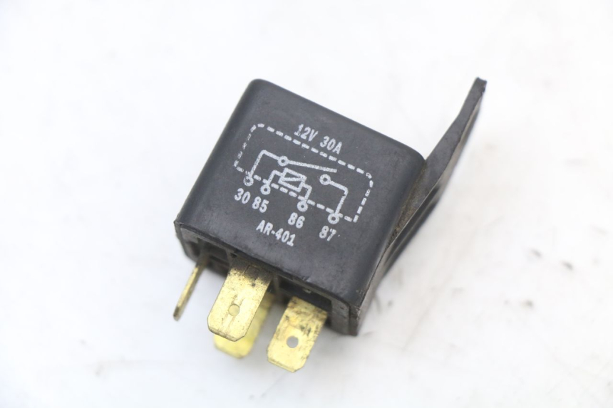 photo de RELAY SUZUKI GSX E 250 (1982 - 1983) - Component detail
