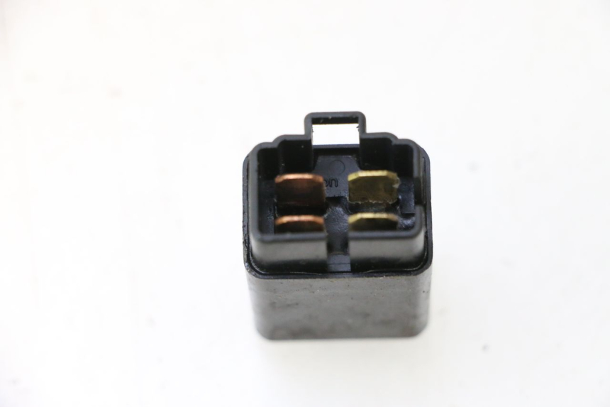 photo de RELAY SUZUKI GSX F GSXF 750 (1988 - 1998) - Alternative perspective