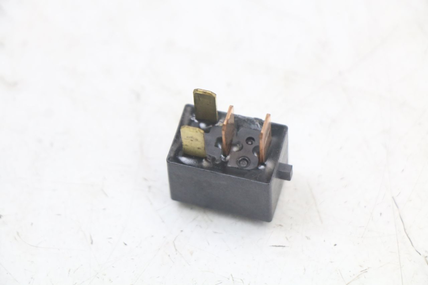 photo de ELECTRICAL RELAY HONDA PCX (JF28) 125 (2009 - 2011) - Zoom on usage condition