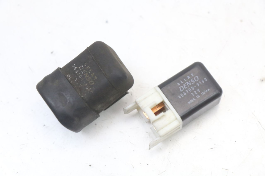 photo de ELECTRICAL RELAY KAWASAKI ZR7 ZR-7 S 750 (1999 - 2004) - Main view