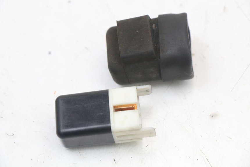 photo de ELECTRICAL RELAY KAWASAKI ZR7 ZR-7 S 750 (1999 - 2004) - Technical close-up