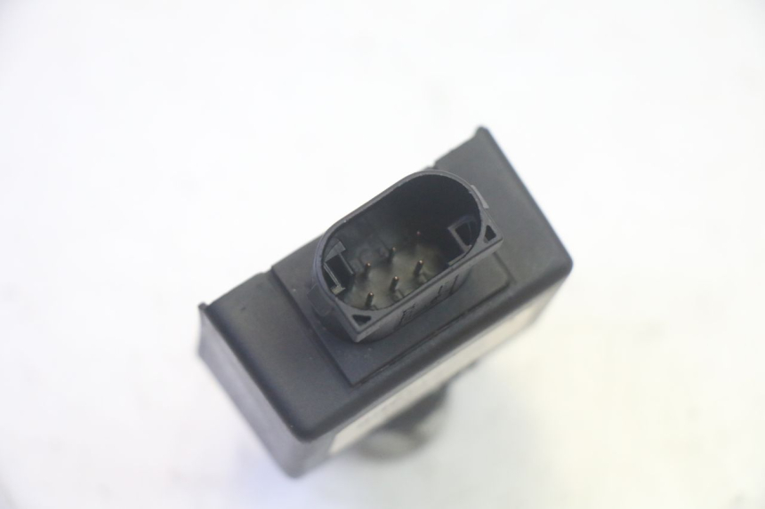 photo de ELECTRICAL RELAY PEUGEOT LUDIX 50 (2005 - 2007) - Alternative perspective