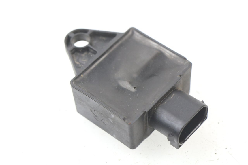 photo de RELAY PEUGEOT LUDIX ONE 50 (2004 - 2006) - Zoom on usage condition