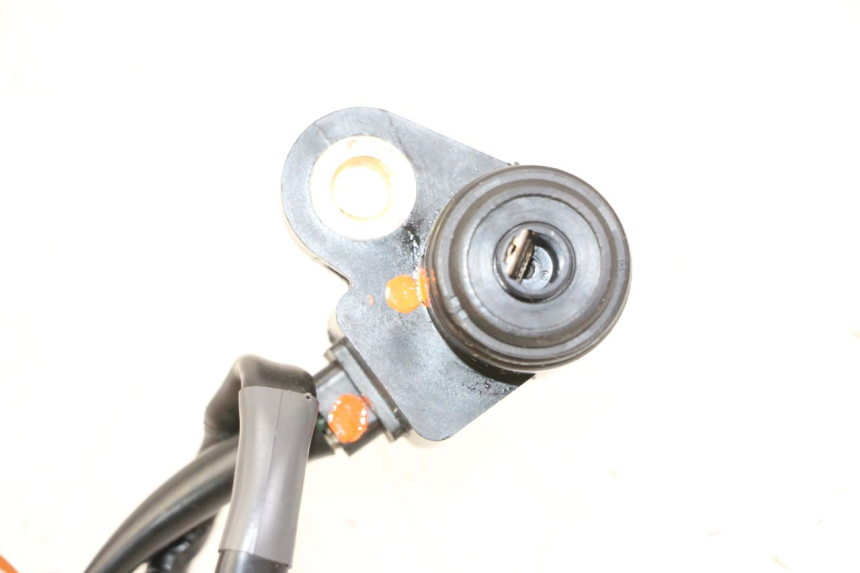 photo de RELAY PIAGGIO MP3 HPE 310 (2024 - 2025) - Alternative perspective