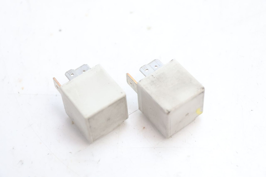 photo de RELAY PIAGGIO MP3 HPE 530 (2022 - 2026) - Alternative perspective