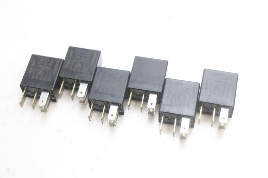 photo de RELAY PIAGGIO MP3 HPE 530 (2022 - 2026) - Main view
