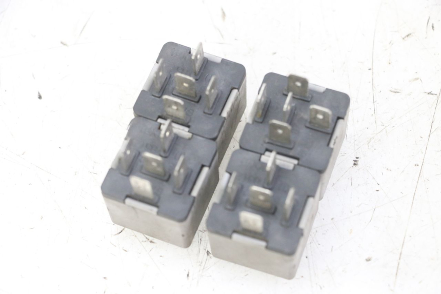 photo de ELECTRIC RELAY PIAGGIO MP3 LT 300 (2010 - 2016) - Zoom on usage condition