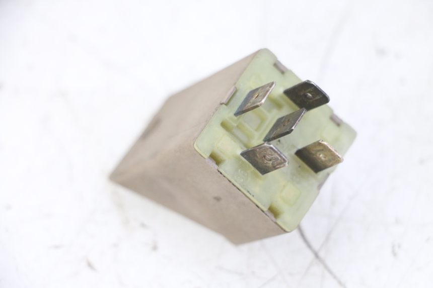 photo de ELECTRICAL RELAY PIAGGIO MP3 LT 400 (2007 - 2012) - Zoom on usage condition