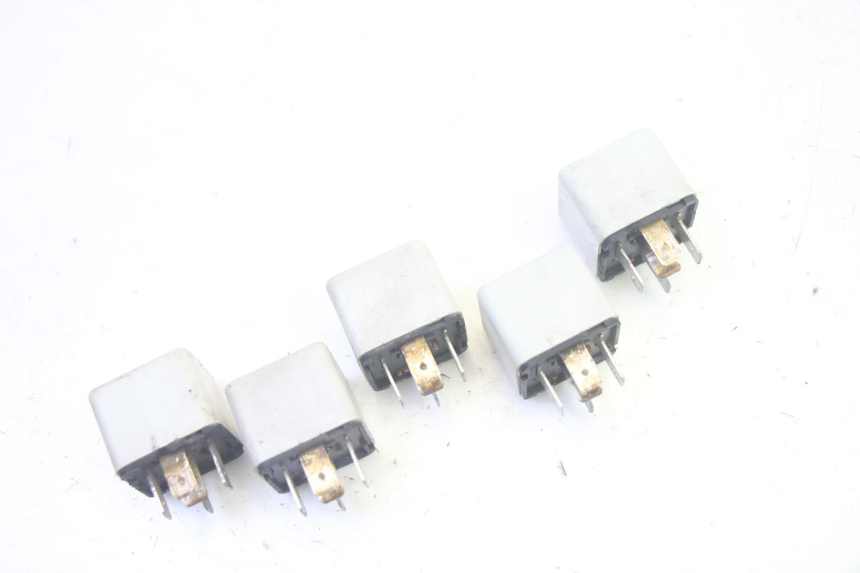 photo de ELECTRICAL RELAY PIAGGIO MP3 LT 400 (2007 - 2012) - Zoom on usage condition