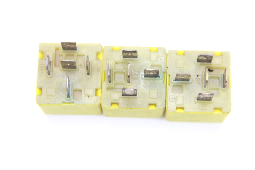 photo de ELECTRICAL RELAY GILERA NEXUS 125 (2009 - 2013) - Technical close-up