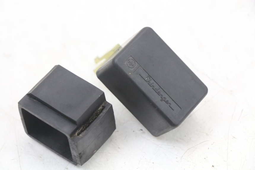 photo de ELECTRIC RELAY HONDA NTV DEAUVILLE 650 (1998 - 2001) - Alternative perspective