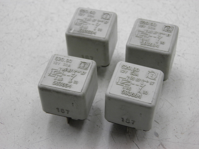 photo de RELAY PIAGGIO XEVO 400 (2007) - Main view