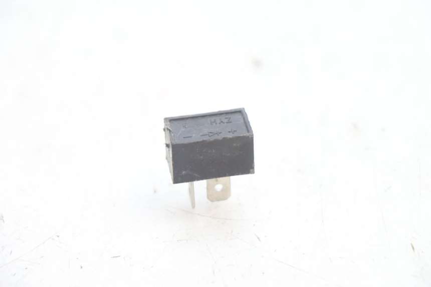 photo de ELECTRICAL RELAY YAMASAKI ROADSTER 50 (2013 - 2018) - Component detail