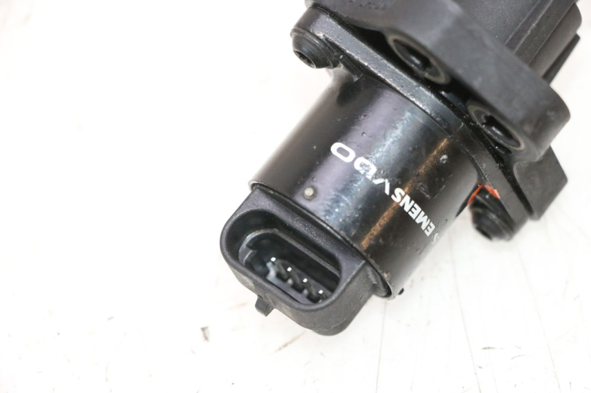 photo de RELAY PEUGEOT SATELIS COMPRESSOR K15 125 (2006 - 2009) - Alternative perspective