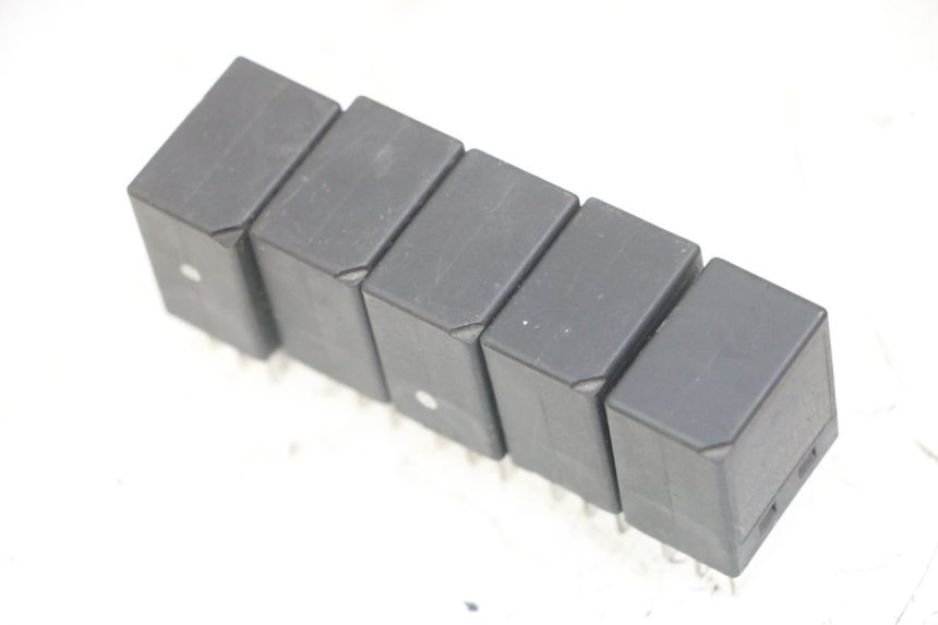 photo de RELAY PEUGEOT SATELIS 125 (2013 - 2018) - Zoom on usage condition