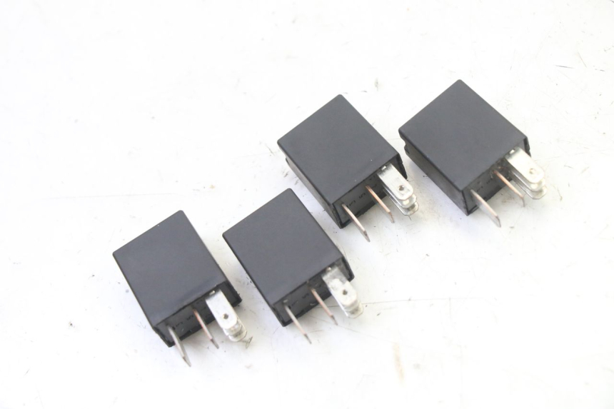 photo de RELAY PEUGEOT SATELIS 125 (2013 - 2018) - Alternative perspective