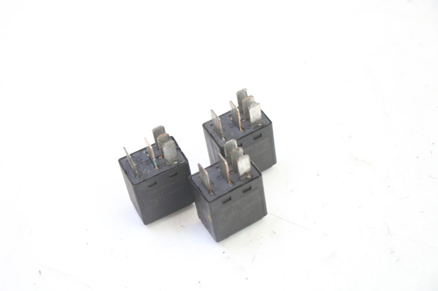 photo de RELAY PEUGEOT SATELIS 250 (2006 - 2012) - Component detail