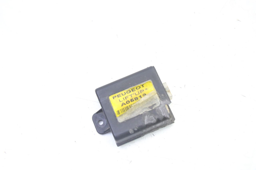 photo de RELAY PEUGEOT SATELIS 250 (2006 - 2012) - Main view