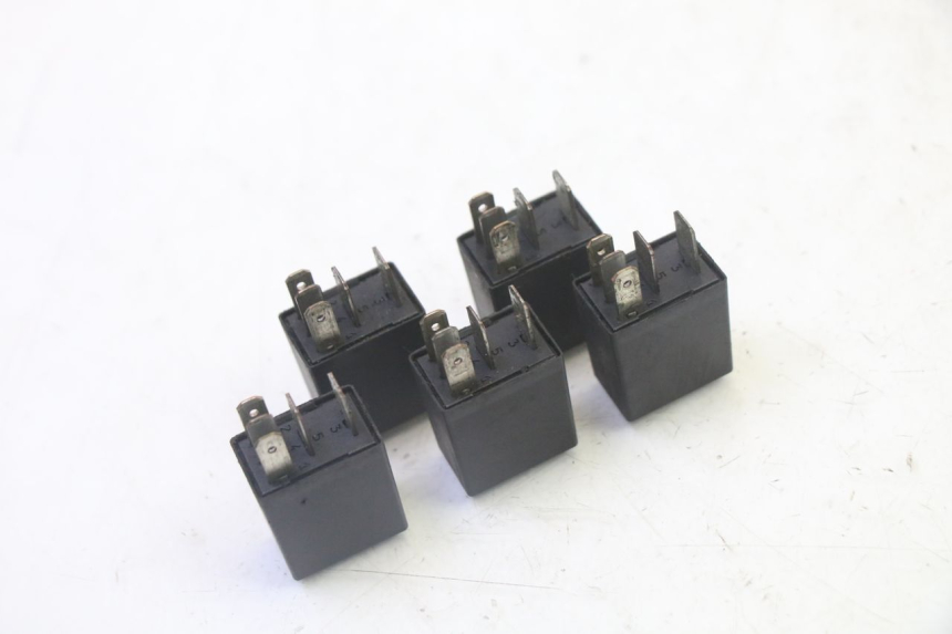 photo de RELAY PEUGEOT SATELIS 125 (2013 - 2018) - Zoom on usage condition