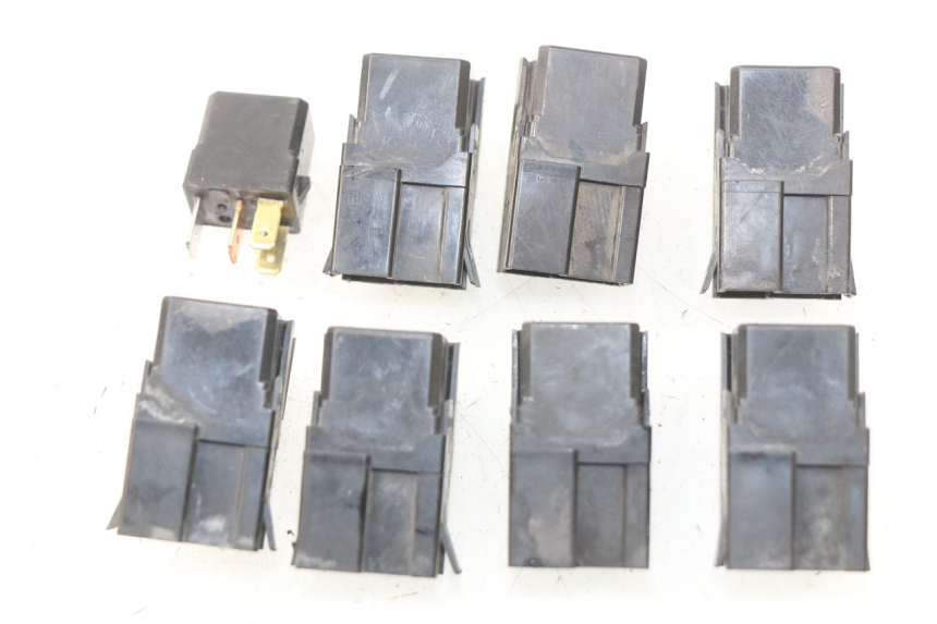 photo de ELECTRICAL RELAY YAMAHA TDM ABS 900 (2002 - 2014) - Main view