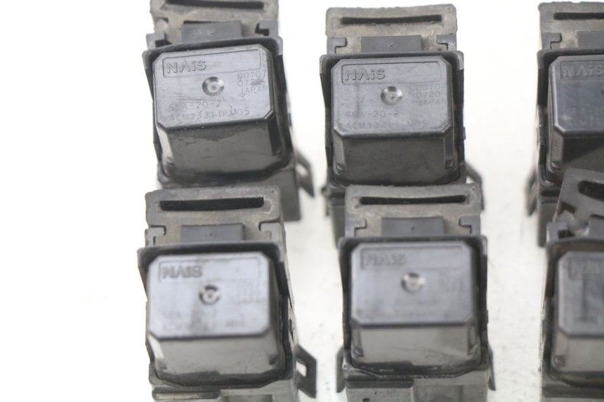 photo de ELECTRICAL RELAY YAMAHA TDM ABS 900 (2002 - 2014) - Fixing points details
