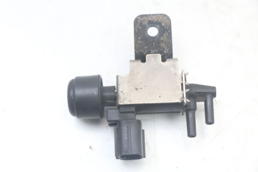 photo de ELECTRICAL RELAY YAMAHA TDM ABS 900 (2002 - 2014) - Component detail