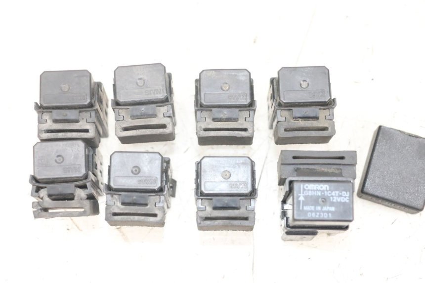 photo de ELECTRICAL RELAY YAMAHA TDM ABS 900 (2002 - 2014) - Component detail