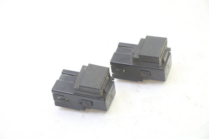 photo de ELECTRICAL RELAY YAMAHA TDM ABS 900 (2002 - 2014) - Alternative perspective