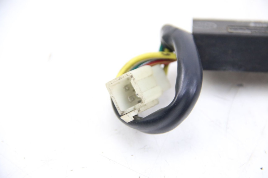 photo de ELECTRICAL RELAY PEUGEOT TWEET 4T 50 (2010 - 2014) - Zoom on usage condition